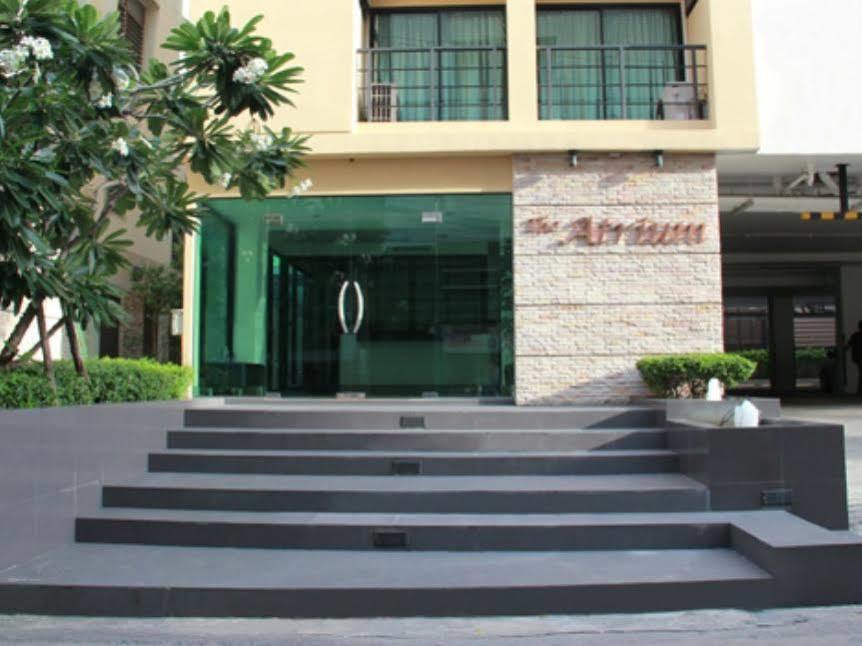 The Atrium Ratchada 13 Aparthotel Bangkok Exterior photo
